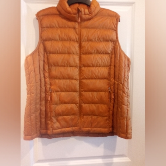 32 Degrees Jackets & Blazers - 32 Degrees Women's Burnt Orange  Quilted Puffer Vest Size 2XL